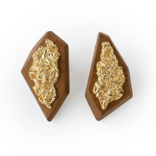 Refracted Light Asymmetric Large Ear Stud Golden Nanmu Wood Gold