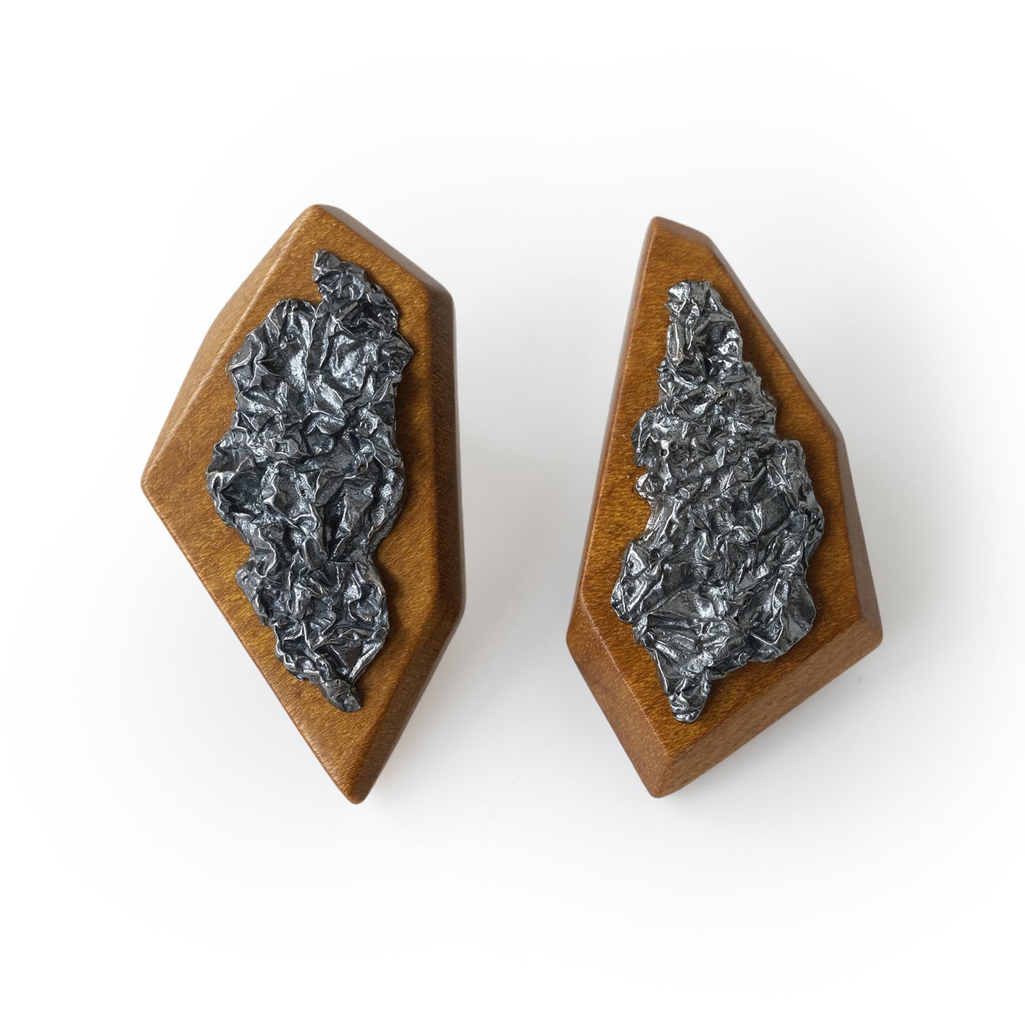 Refracted Light Asymmetric Large Ear Stud Golden Nanmu Wood Antiqued