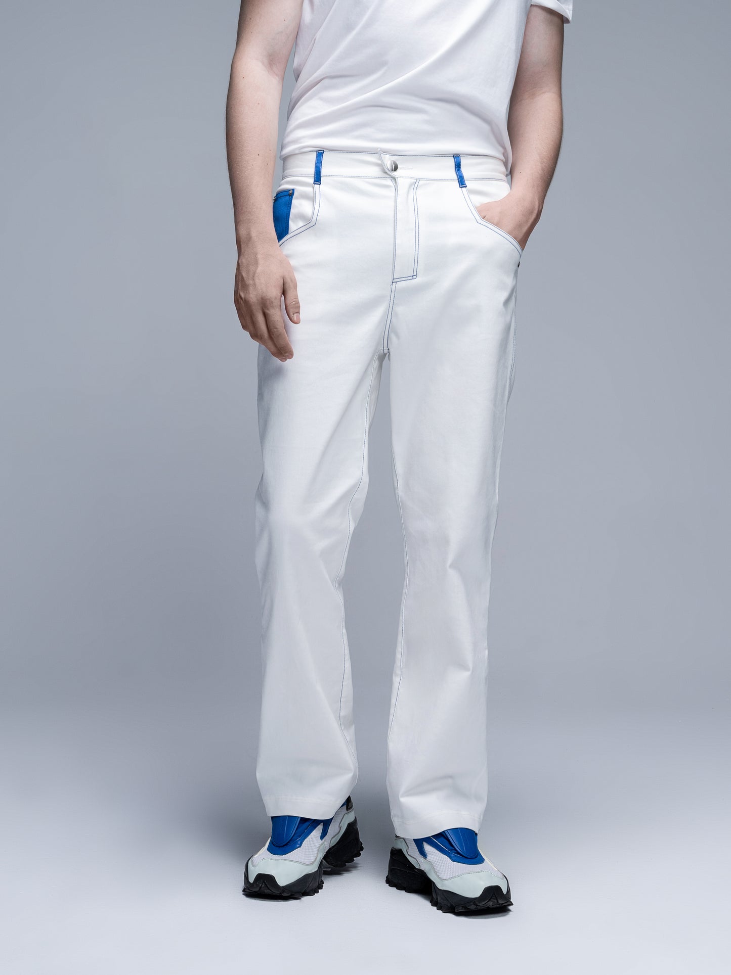 Color-Block Wide-Leg Split Jeans