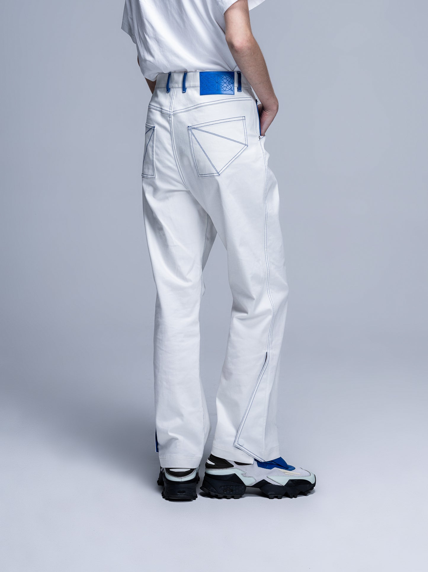 Color-Block Wide-Leg Split Jeans