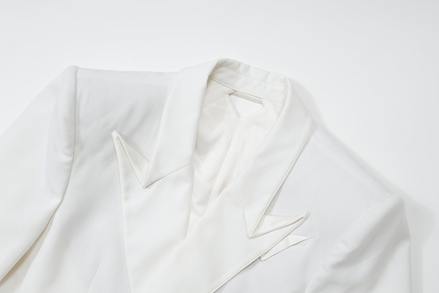 Origami Notched Lapel Men's suit (White)