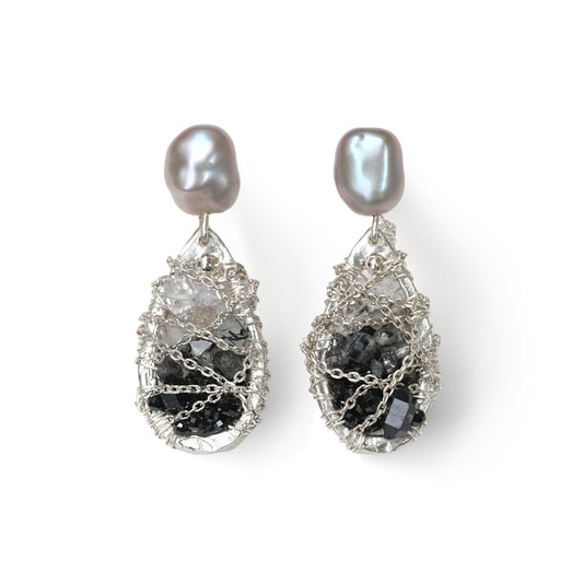 Li Realm Crystal Dome Dazzling Light Trace Silver Gray Pearl Small Earring