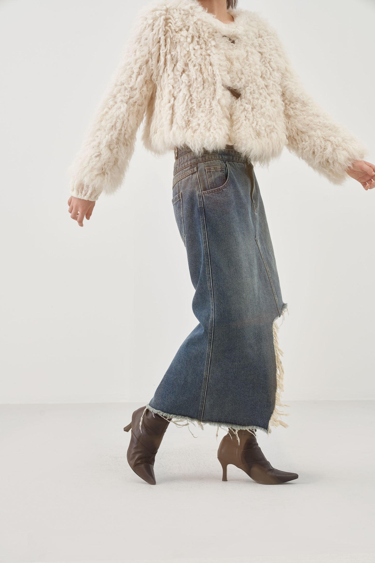 Small V-Neck Wool Fur High-Waisted Coat