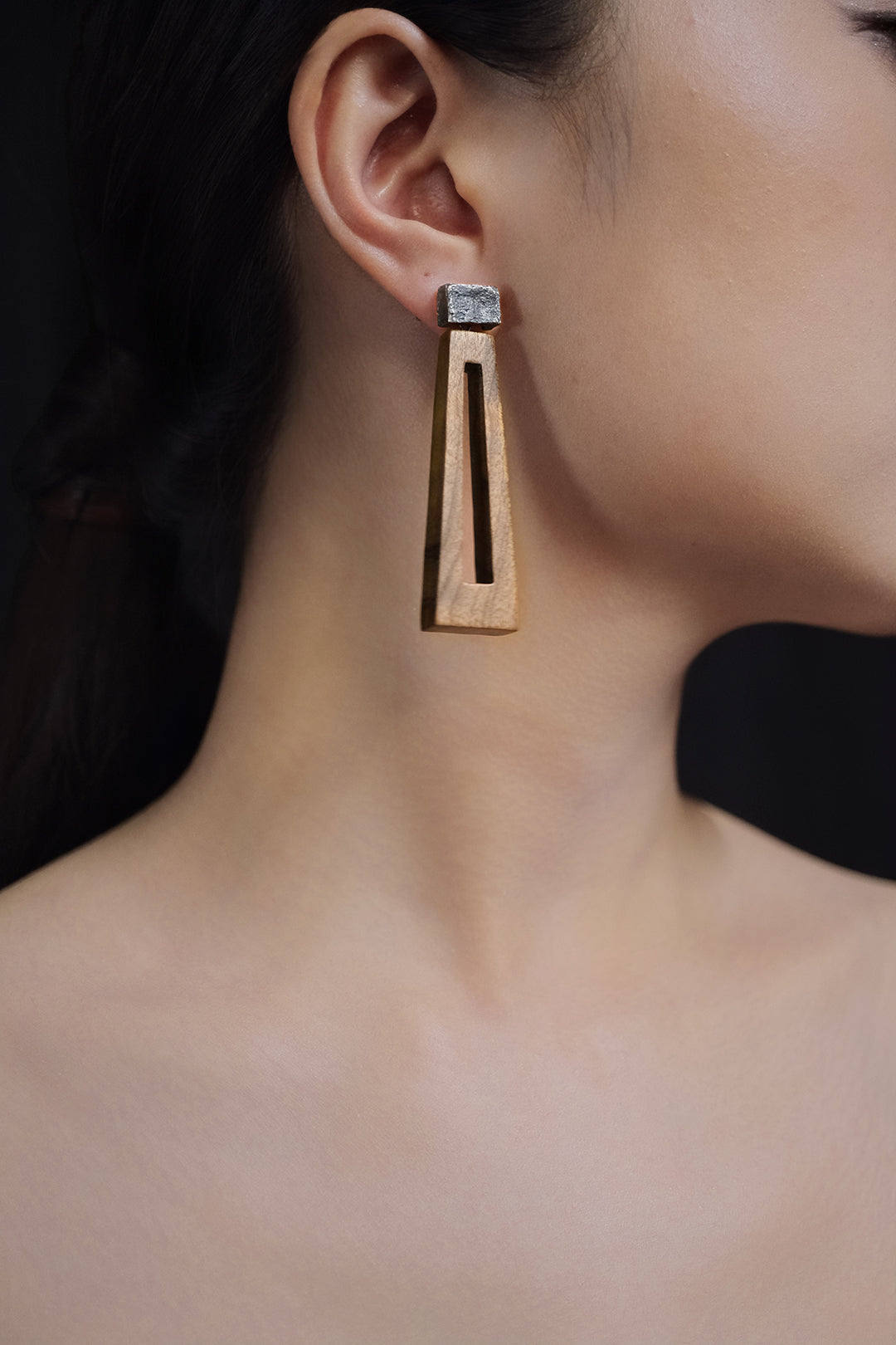 Li Realm Window Lattice Shadow Earring Golden Nanmu Wood Antiqued Silver