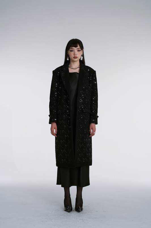 Black Contrasting Collar Hand-embellished Woolen Coat