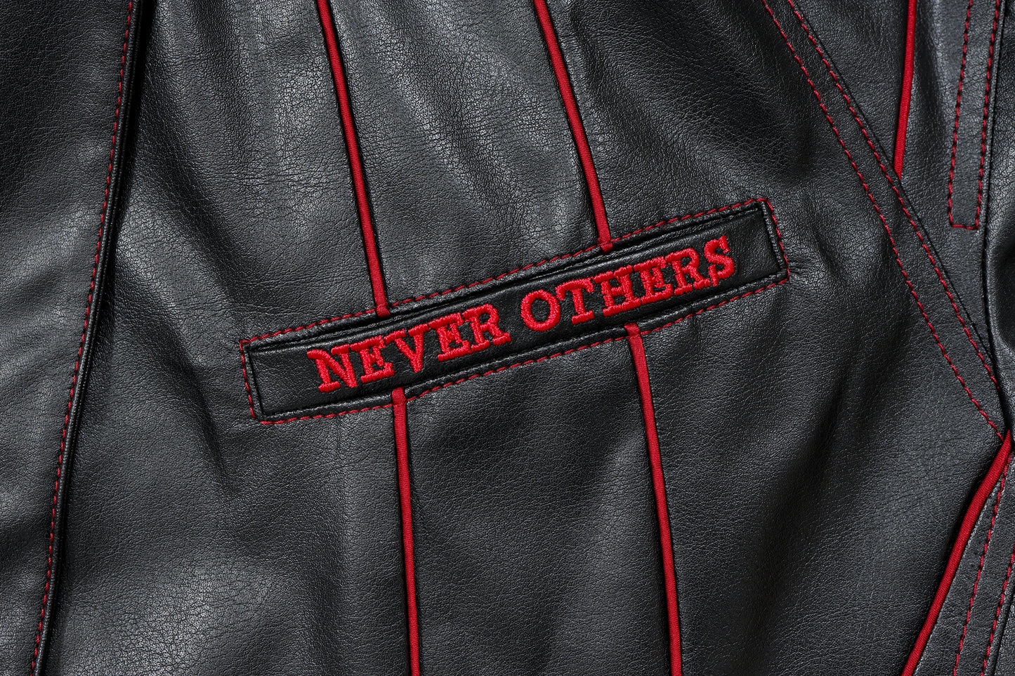 Back three-eyelid jacket