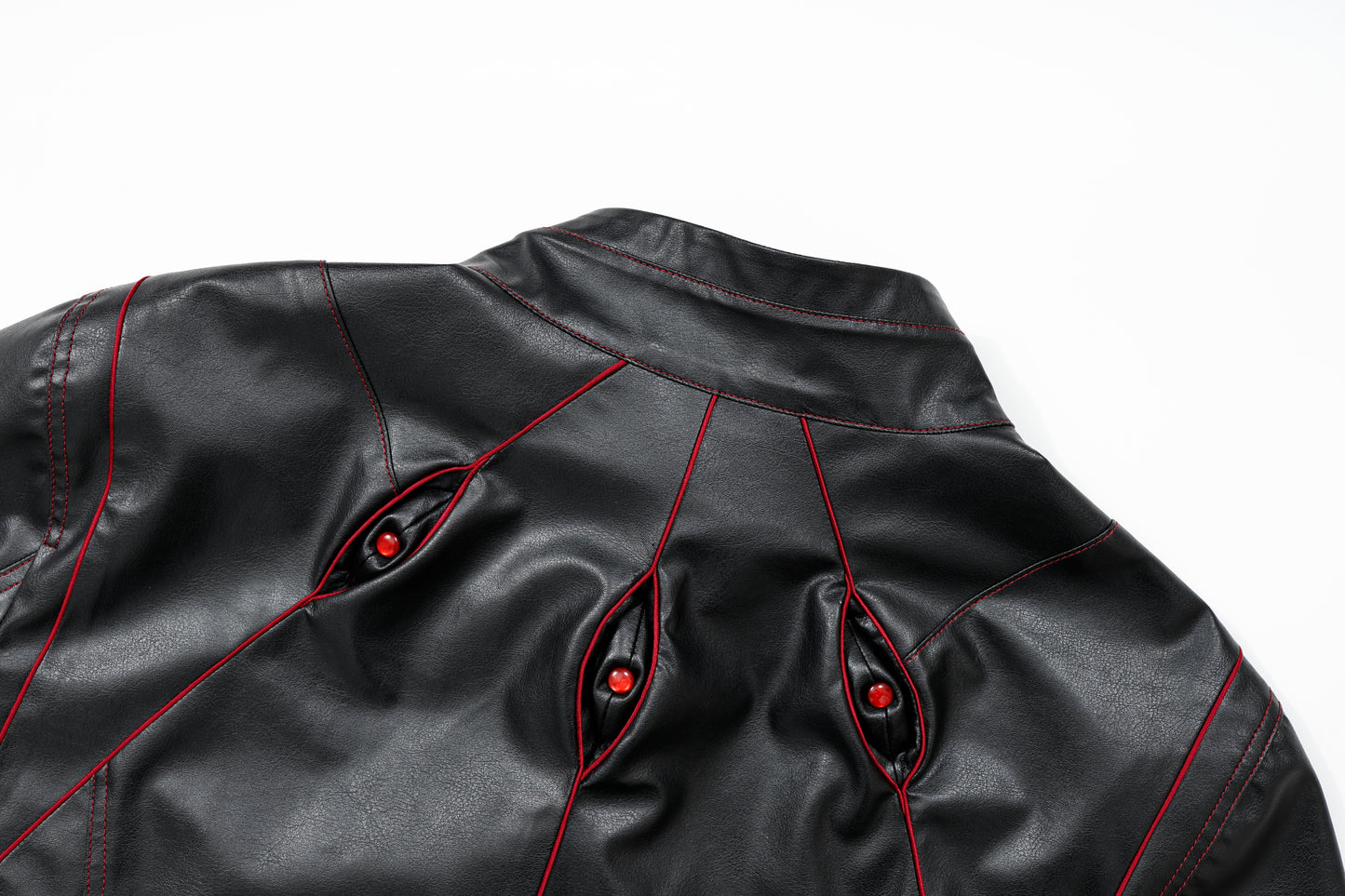 Back three-eyelid jacket