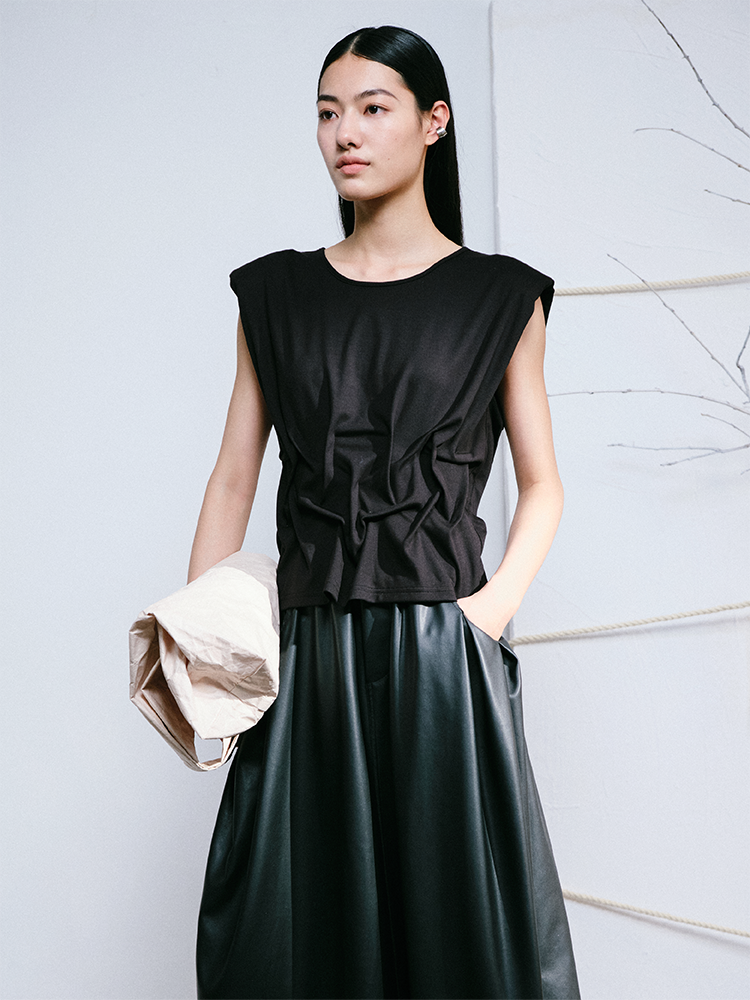 Pleated Shoulder Pad T-shirt