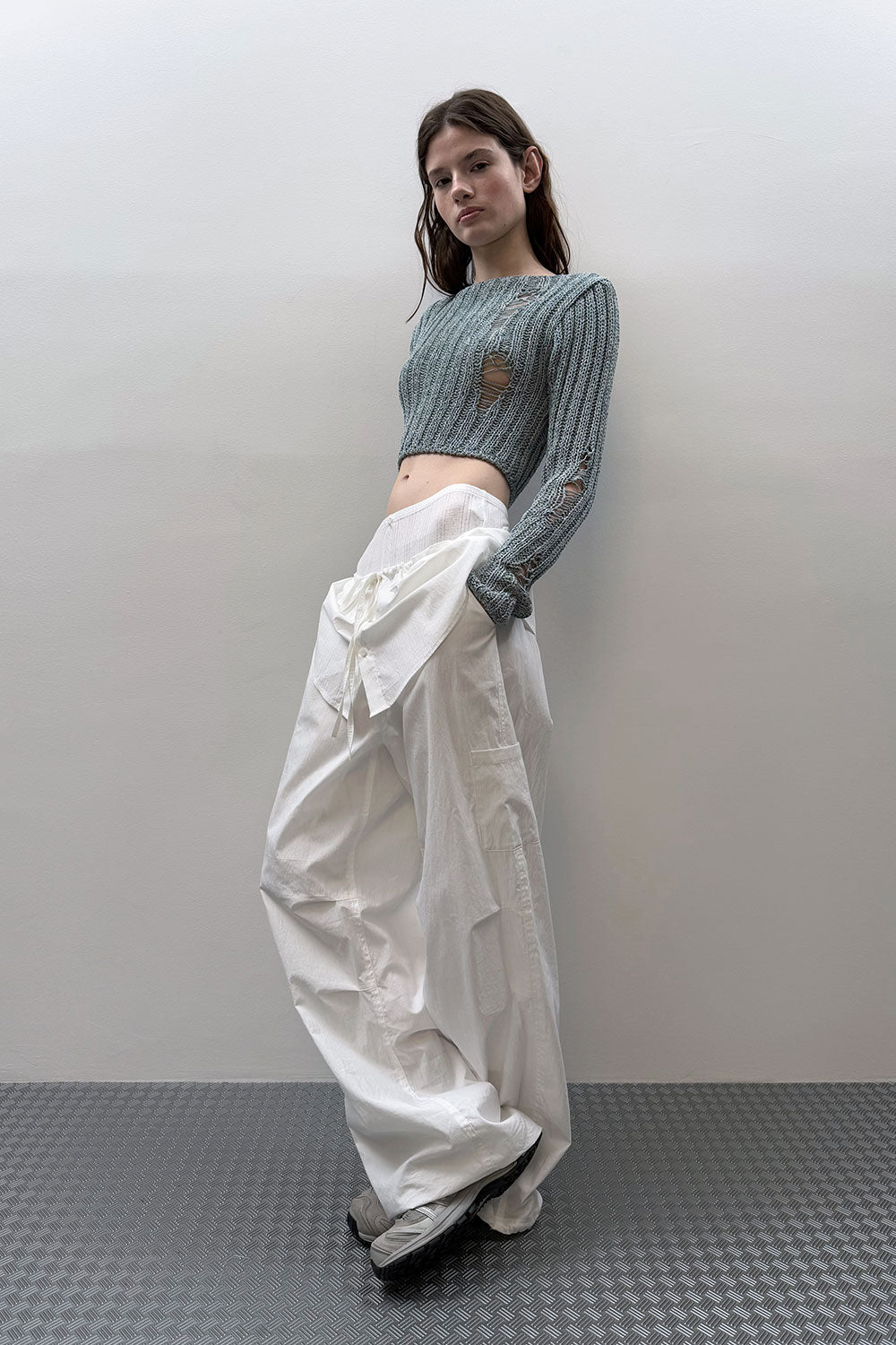 DAMAGE CROP CARDIGAN