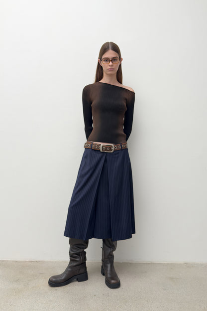 ONE OFF SHOULDER SPRAY KNIT