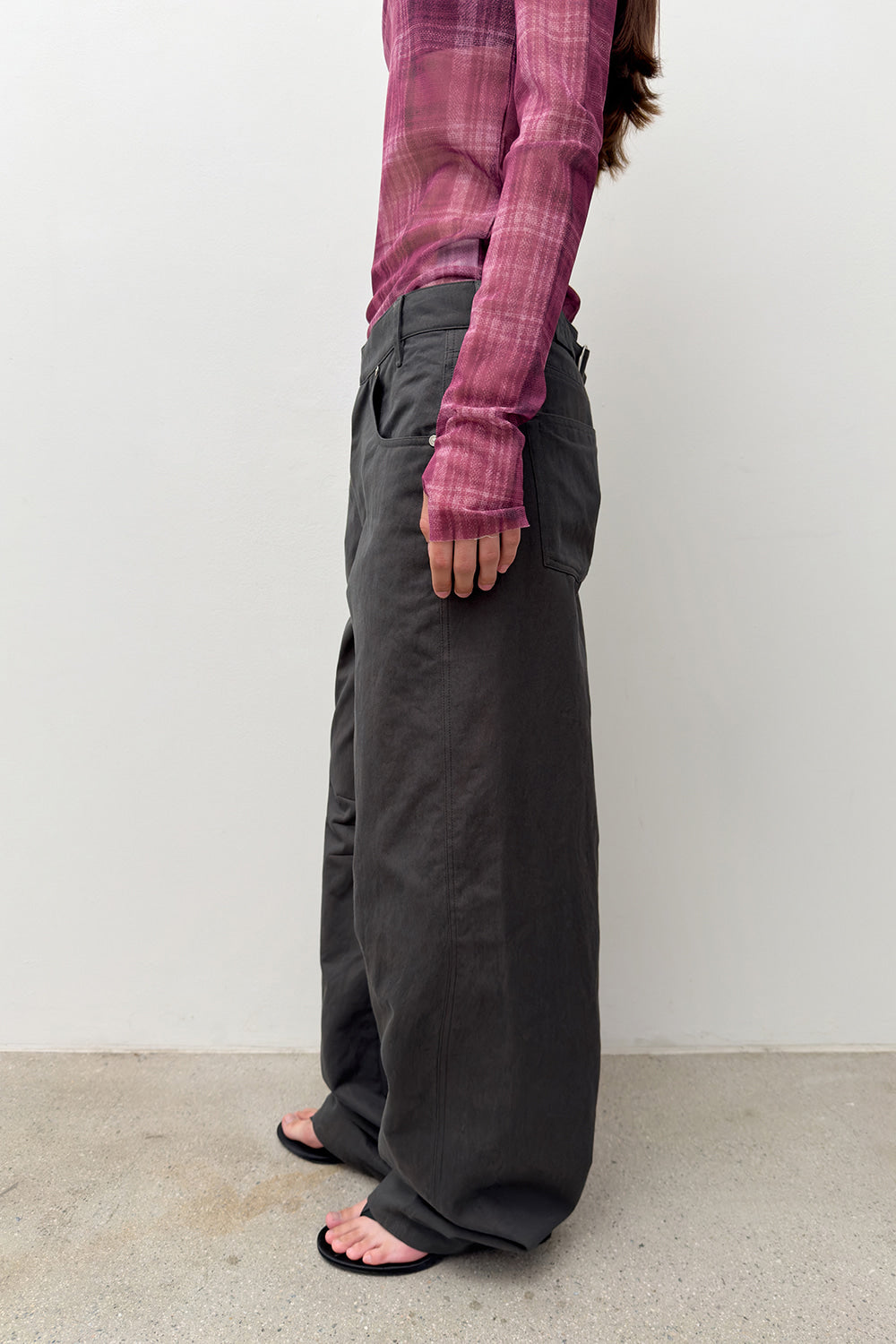 CURVED STURDY TROUSERS GREY