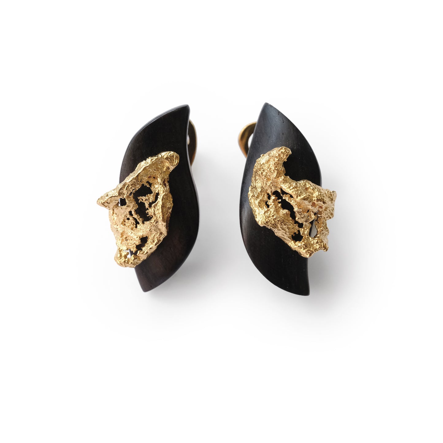 Spirit Wing Floating Shadow Small Ear Stud Ebony Gold