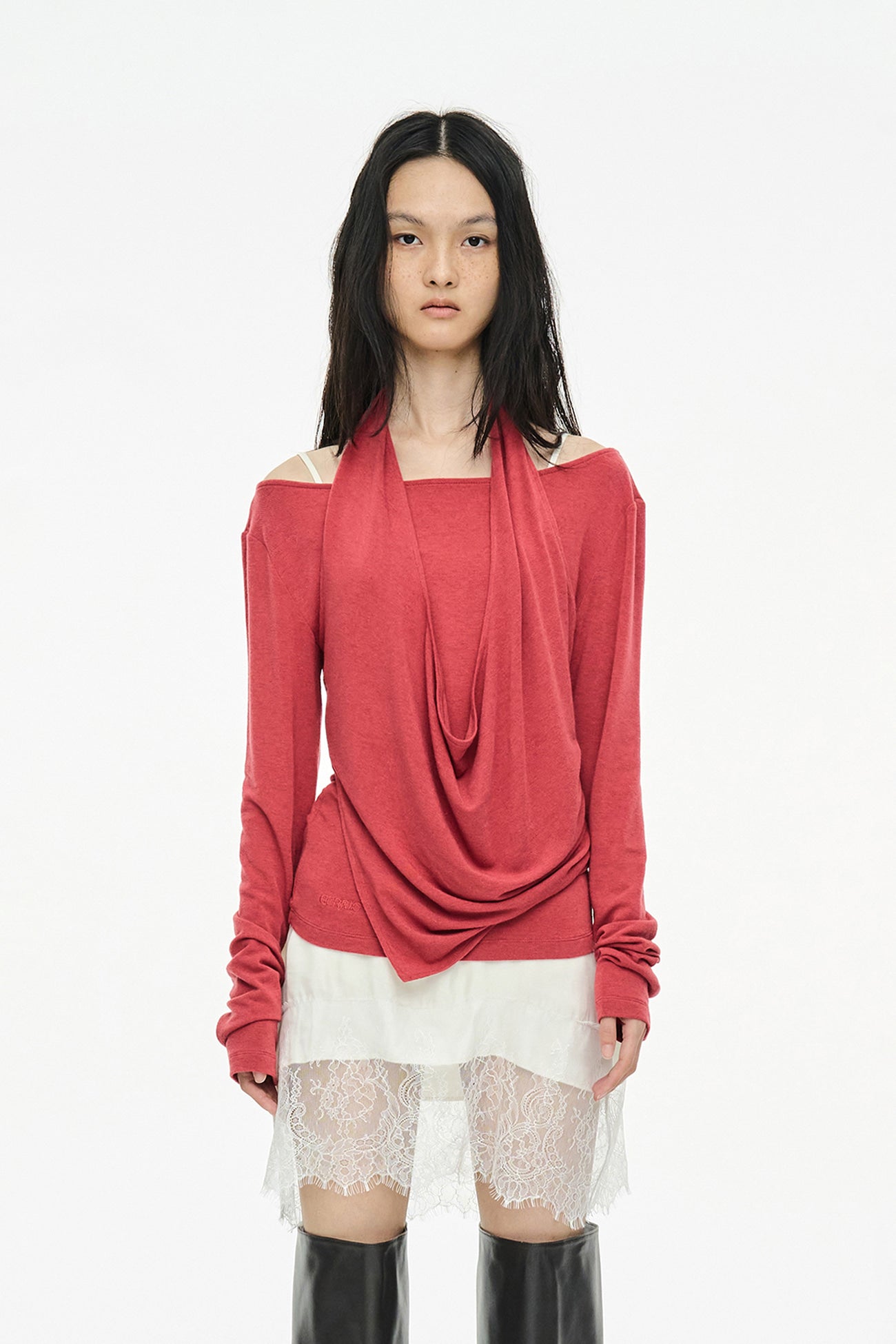 LAYERED HALTER TOP / RED