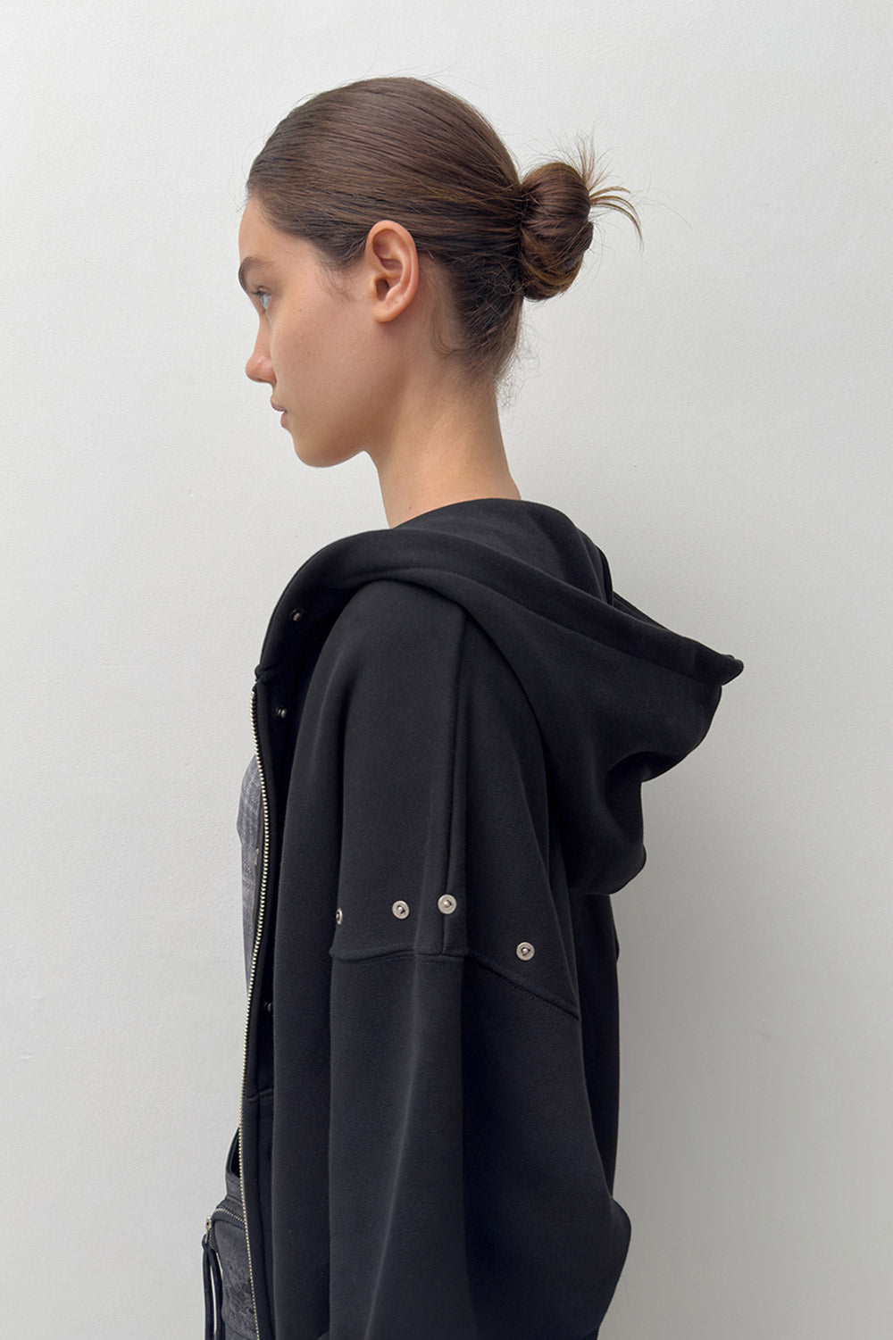 HARDWARE EMBELLISHED HOODIE BLACK