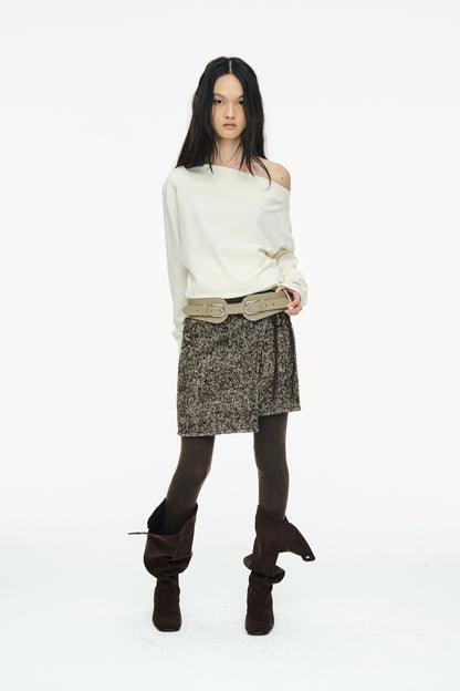 INCISION TAPERED TOP / IVORY