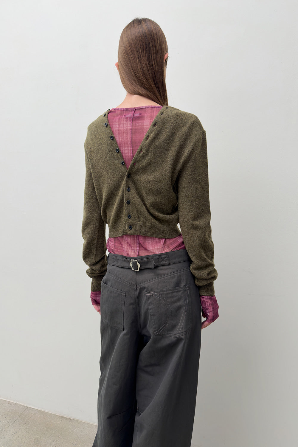 V NECK BUTTON CARDIGAN