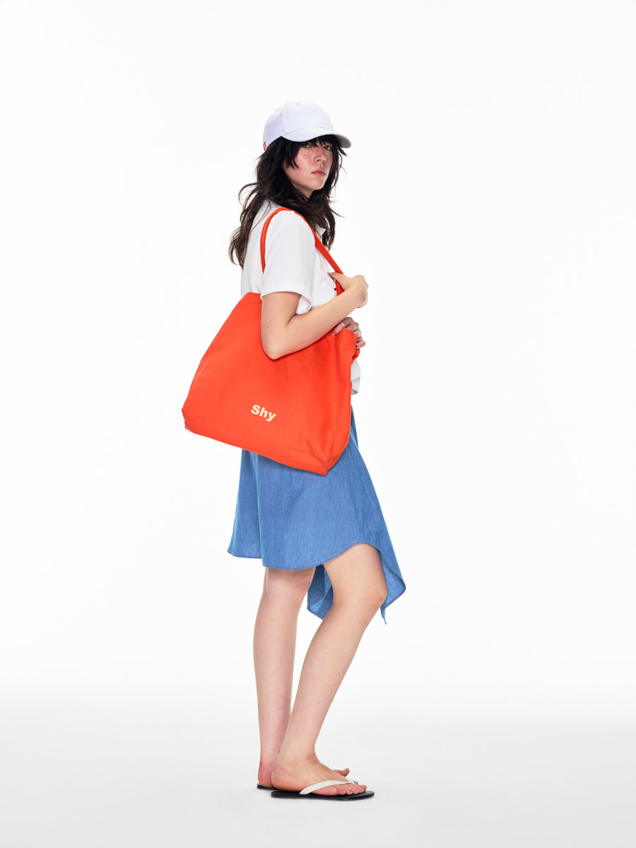 SHY TOTE BAG