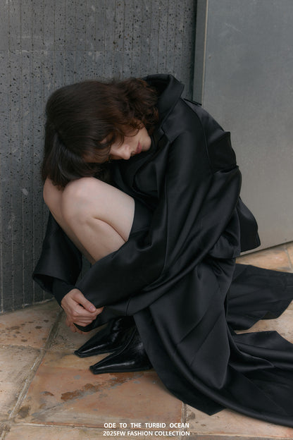 ODE TO THE TURBID OCEAN Textured Ruffled Black Glossy 3D Cropped Jacket