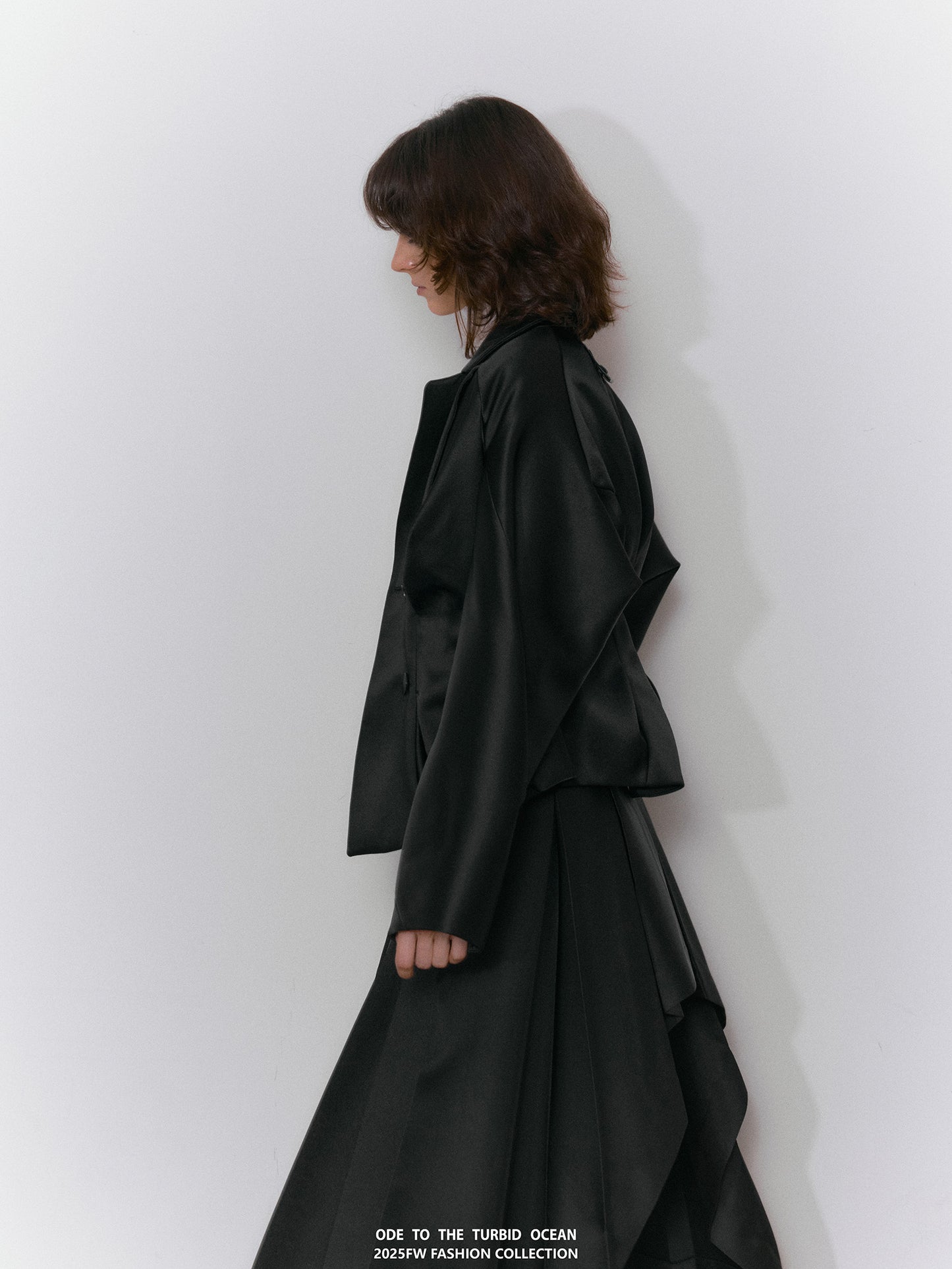 ODE TO THE TURBID OCEAN Textured Ruffled Black Glossy 3D Cropped Jacket