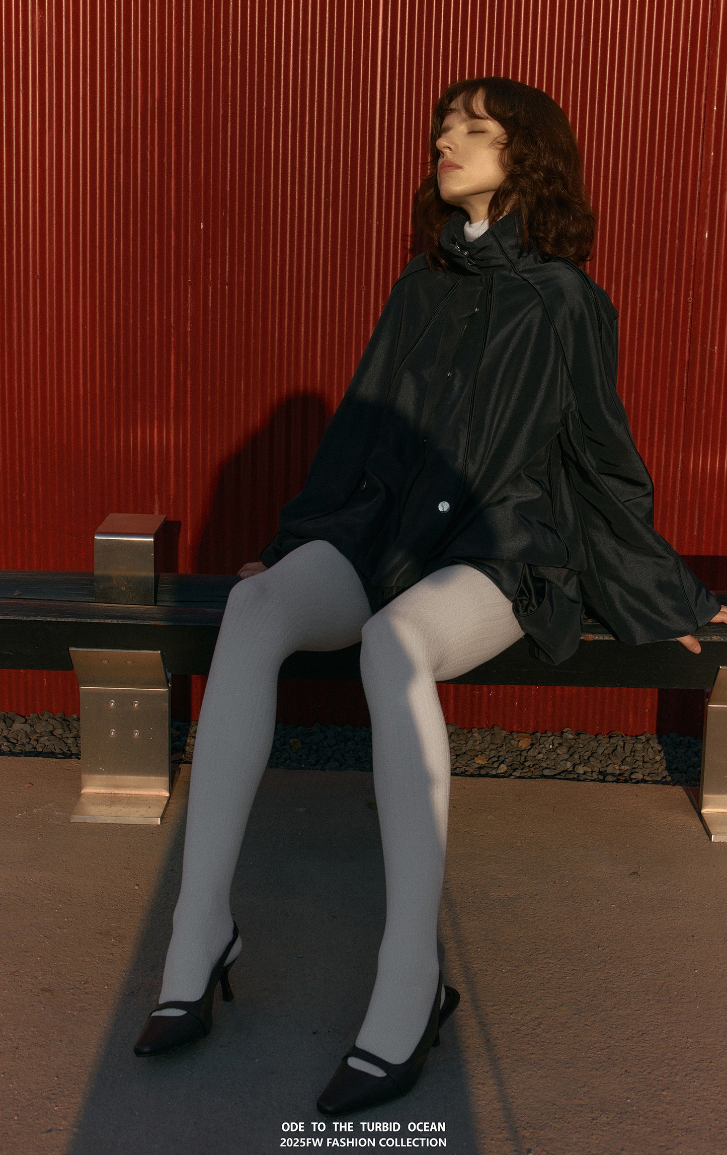 ODE TO THE TURBID OCEAN Structured Romantic Stand Collar Short Puff Jacket