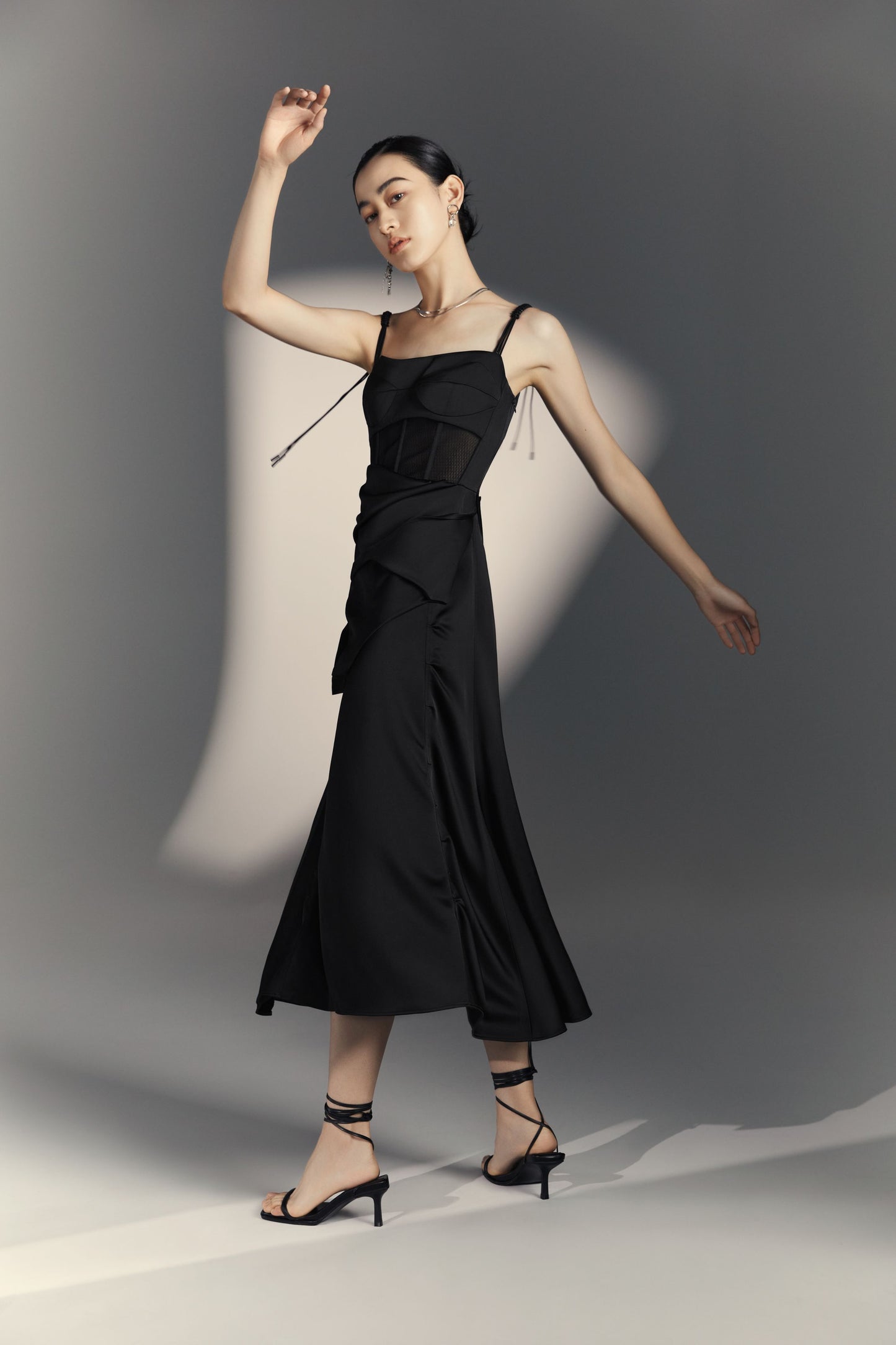 Hollow Out Waist and Twist Pleated Dress