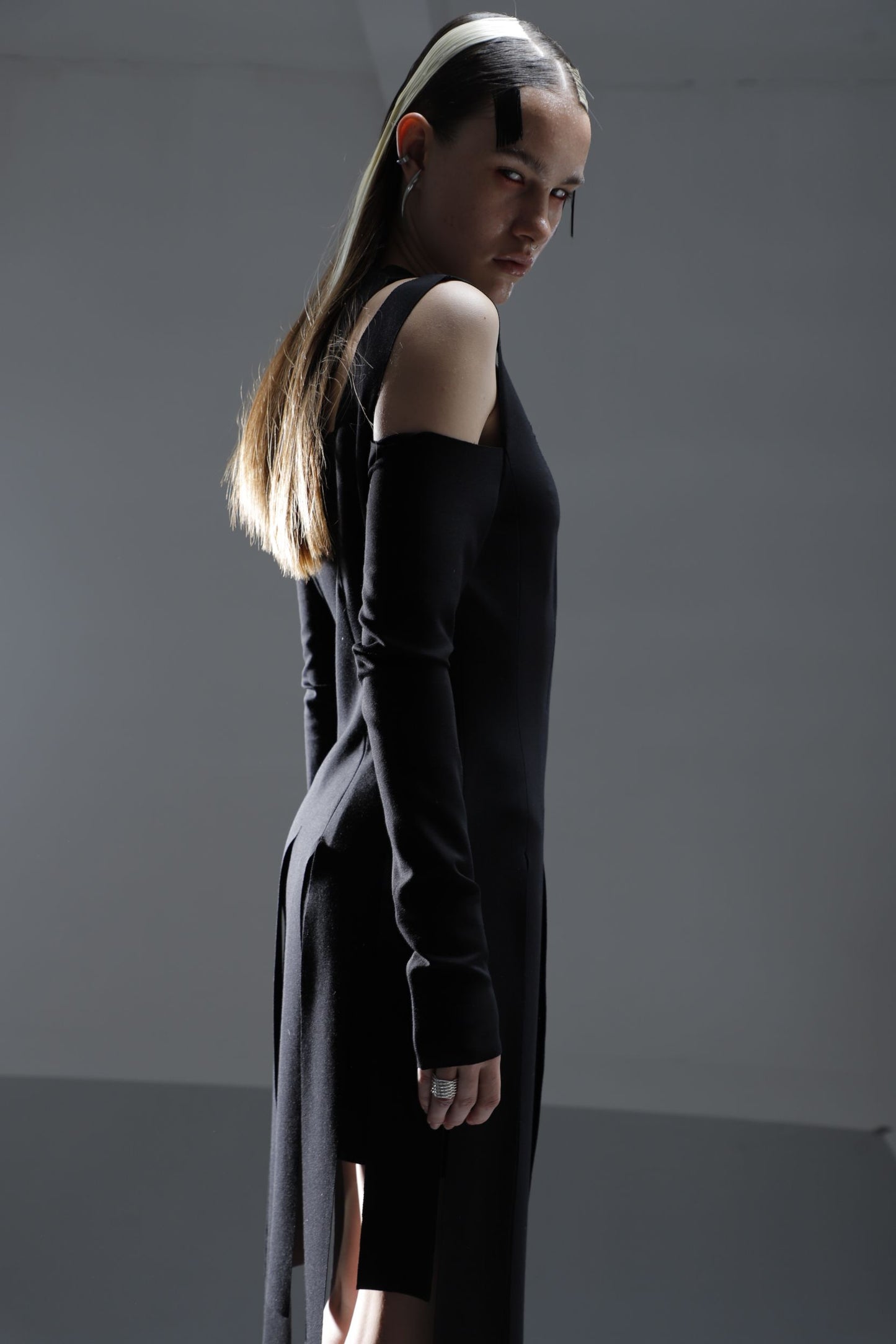 Irregular Black Long-Sleeved Base Shirt