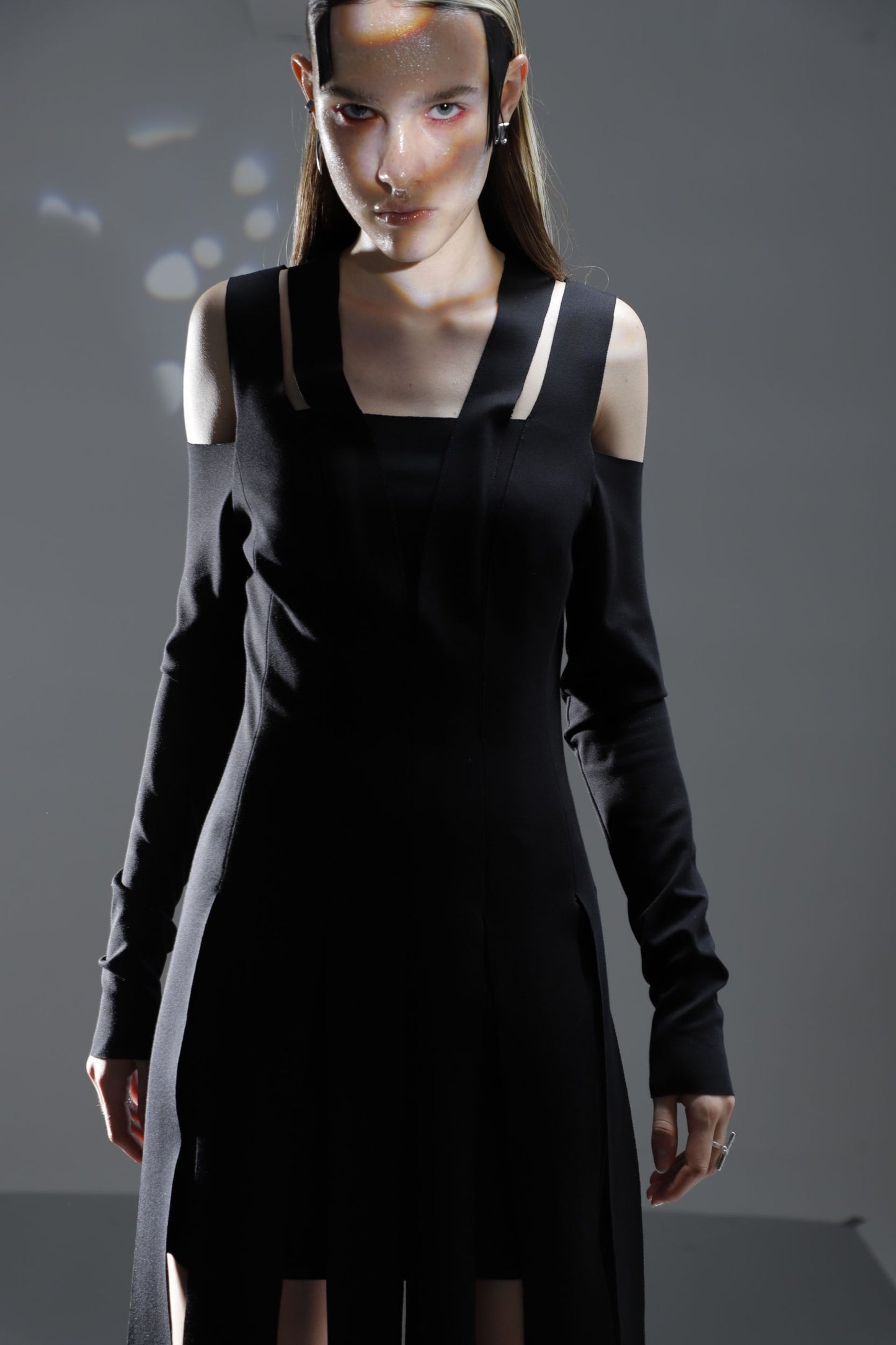 Irregular Black Long-Sleeved Base Shirt