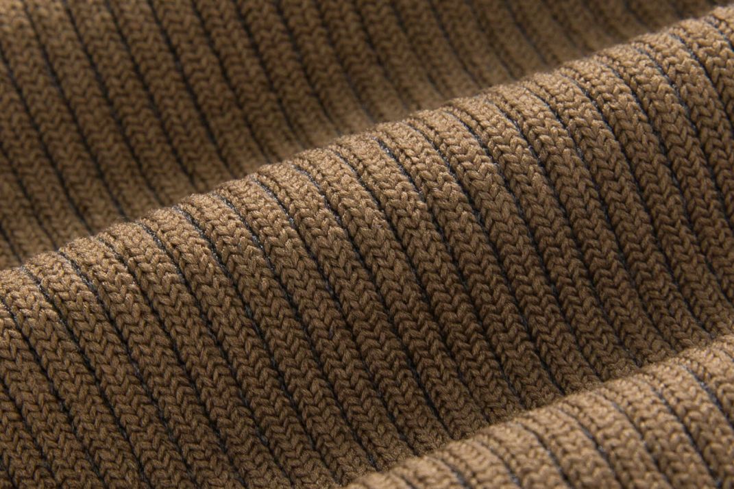 Dual-color Ribbed Absorbent Loop Cushioning Sport Mid-Calf Socks